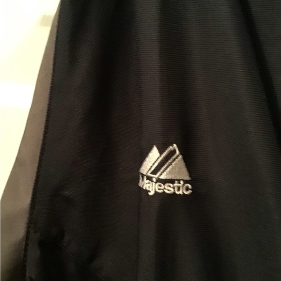 NWOT Authentic ew York Yankees Lightweight Jacket in M - Picture 3 of 4